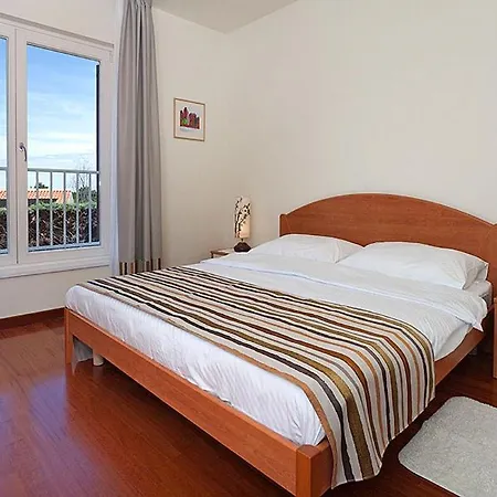Apartment Veli Maj 1448